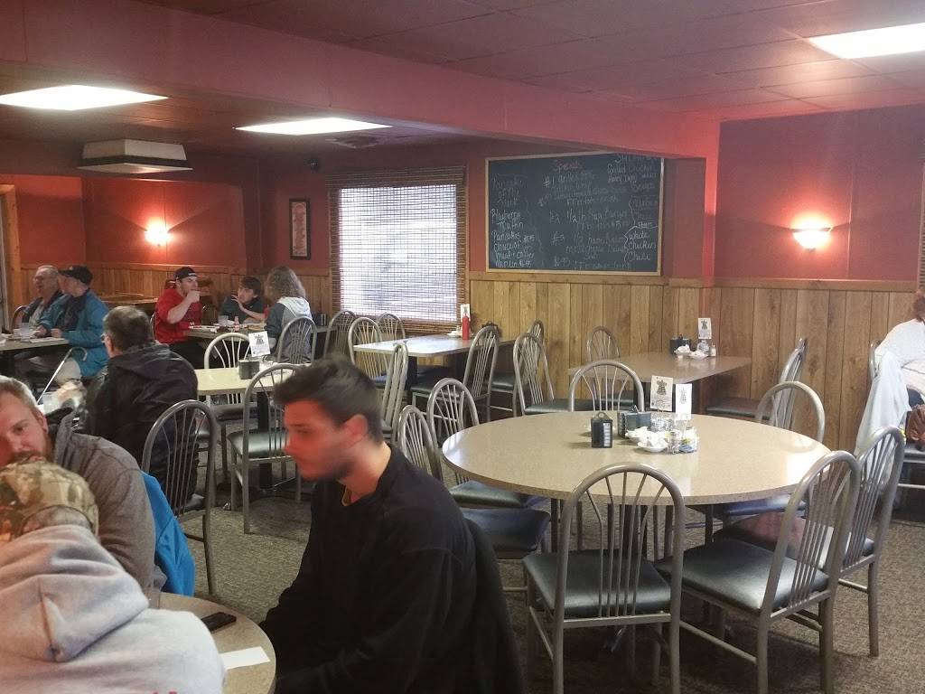 Suzis Village Inn | restaurant | 340 N 3rd Ave, Fruitport, MI 49415, USA | 2318653131 OR +1 231-865-3131