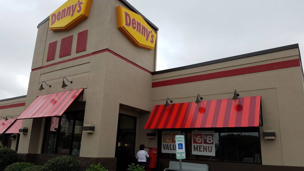 Dennys | restaurant | 3543 Jim Wright Fwy, Lake Worth, TX 76135, USA | 8176259232 OR +1 817-625-9232