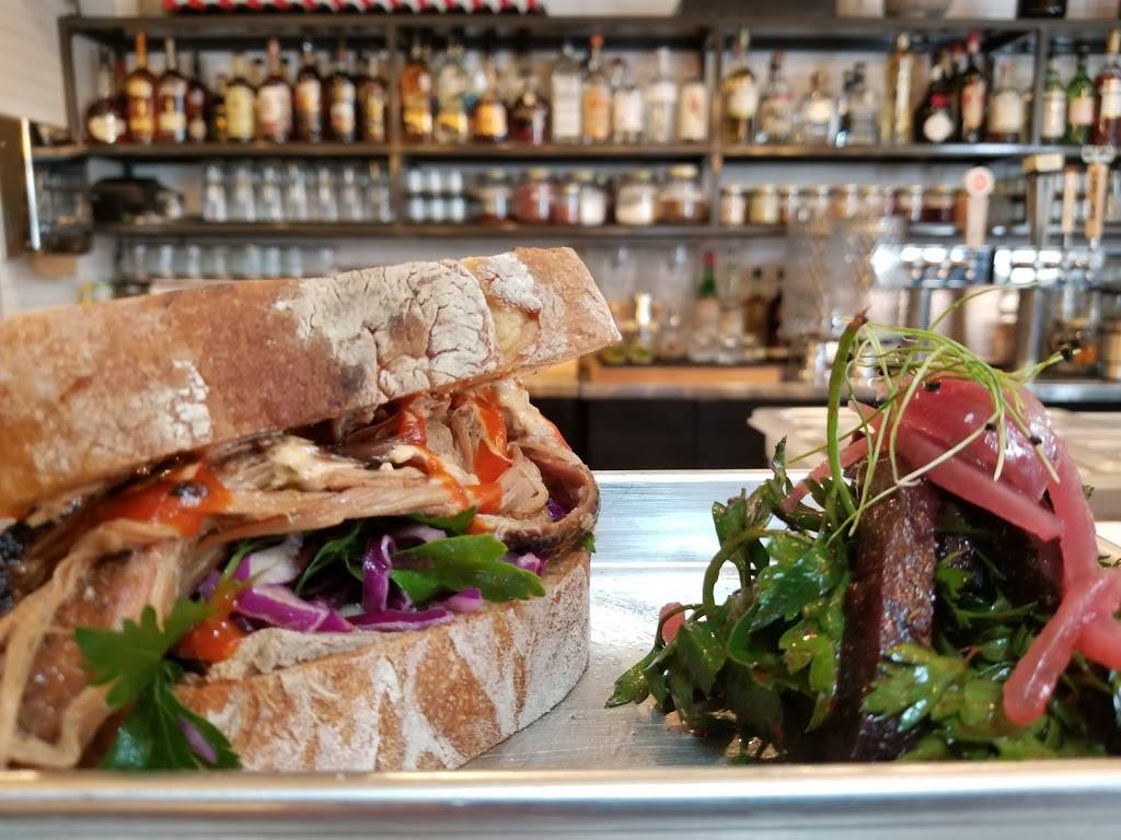 Vic and Als | restaurant | 2406 Manor Rd, Austin, TX 78722, USA | 5123875875 OR +1 512-387-5875