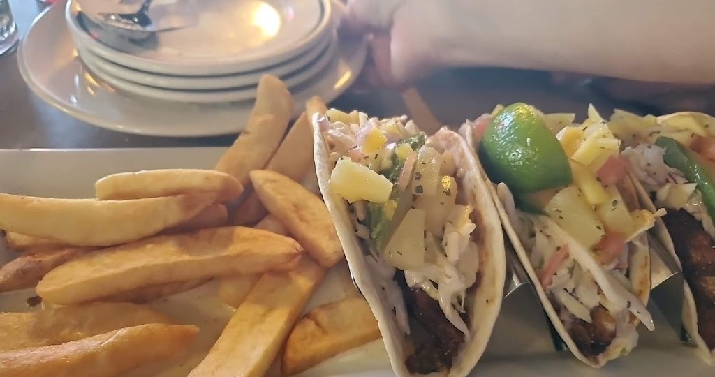 Pickles | restaurant | 11204 W Lakeshore Dr, Brimley, MI 49715, USA | 9062487000 OR +1 906-248-7000