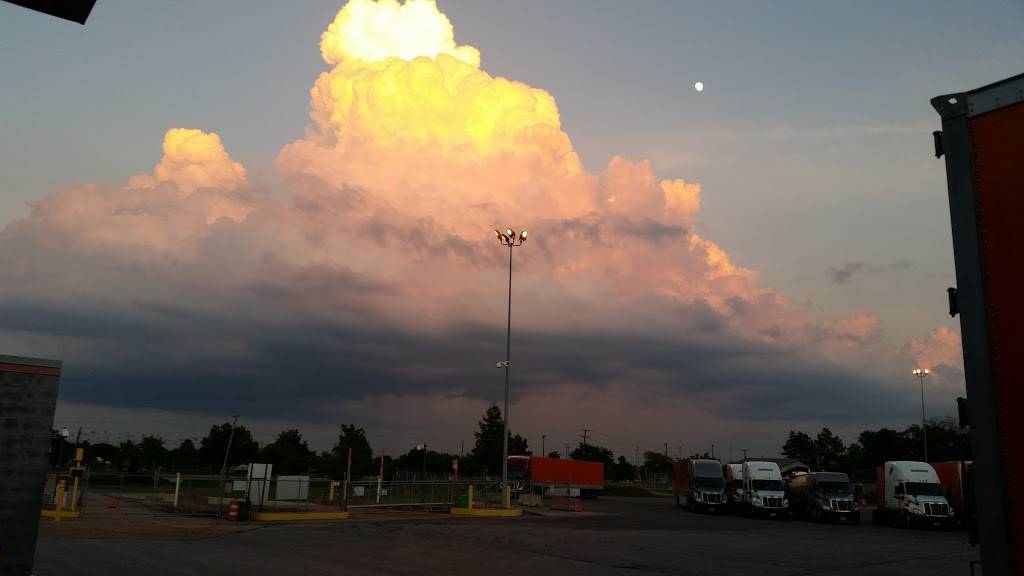 Lorettas Express Catering and Cafe | restaurant | 800 College Blvd, West Memphis, AR 72301, USA | 8707327305 OR +1 870-732-7305