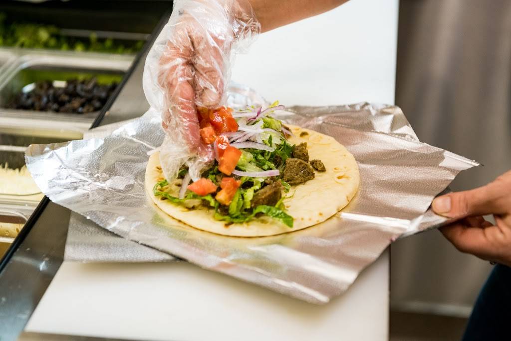 Twin Cities Gyro & Taco | restaurant | 1301 Oak Ave, Waconia, MN 55387, USA | 9524424858 OR +1 952-442-4858