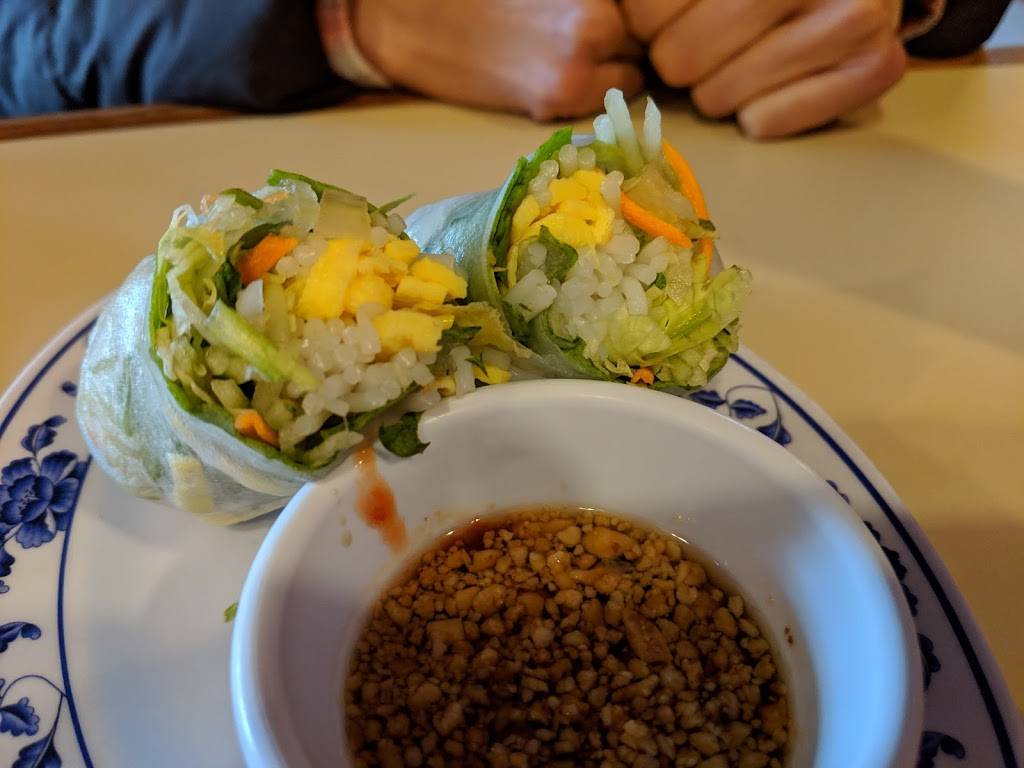 Lao Laan-Xang Restaurant | restaurant | 1146 Williamson St, Madison, WI 53703, USA | 6082800104 OR +1 608-280-0104