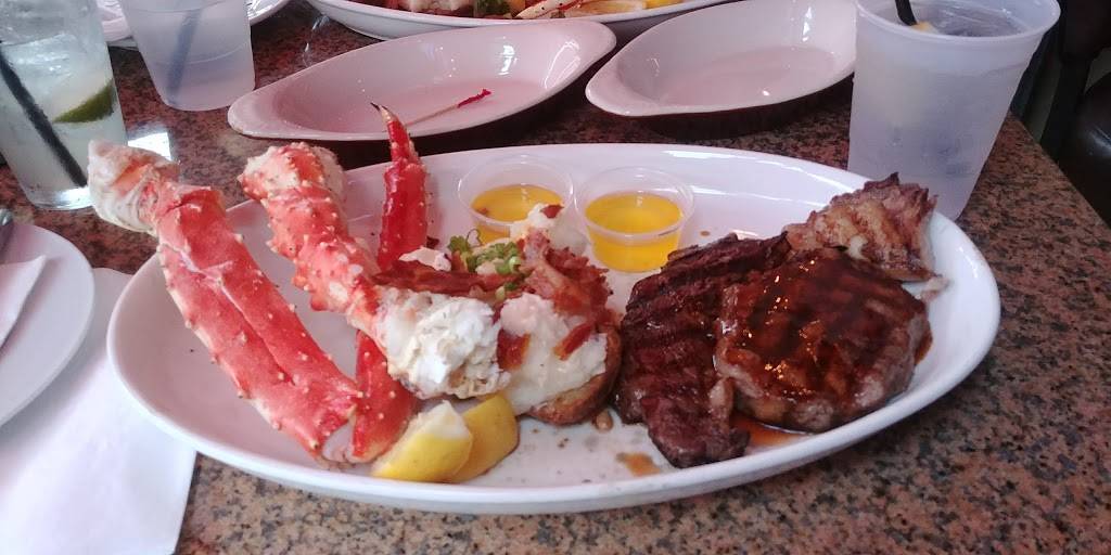 Gs Boat House Raw Bar & Grill | restaurant | 200 Main St, Huntington Beach, CA 92648, USA | 7149693100 OR +1 714-969-3100