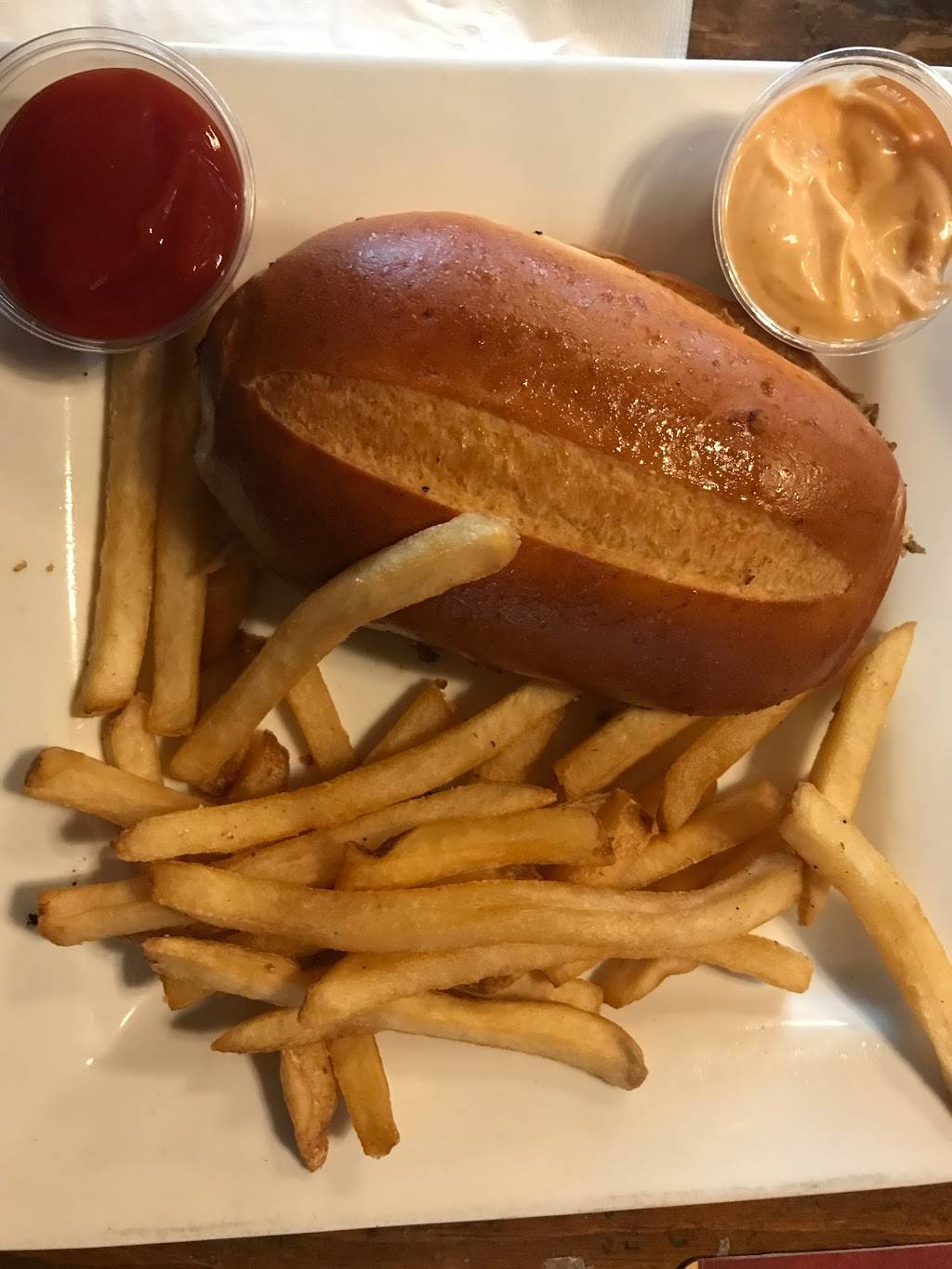 Normandy Park Ale House | restaurant | 19803 1st Ave S #104, Normandy Park, WA 98148, USA | 2065926986 OR +1 206-592-6986