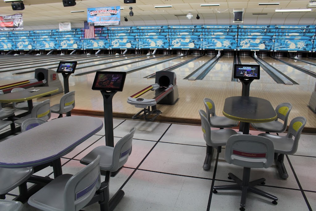 Super Bowl Family Entertainment Center | restaurant | 2222 E Northland Ave, Appleton, WI 54911, USA | 9207399503 OR +1 920-739-9503