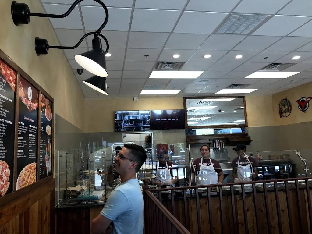 Grandpa’s Pizza | restaurant | 4138 S New Braunfels Ave, San Antonio, TX 78223, USA | 2105318787 OR +1 210-531-8787