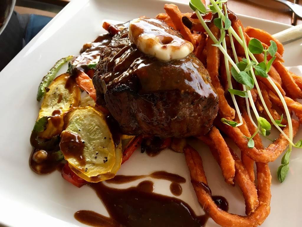 Iggys Grill Bar Patio | restaurant | 8525 Mississauga Rd, Brampton, ON L6Y 0C1, Canada | 9054559095 OR +1 905-455-9095