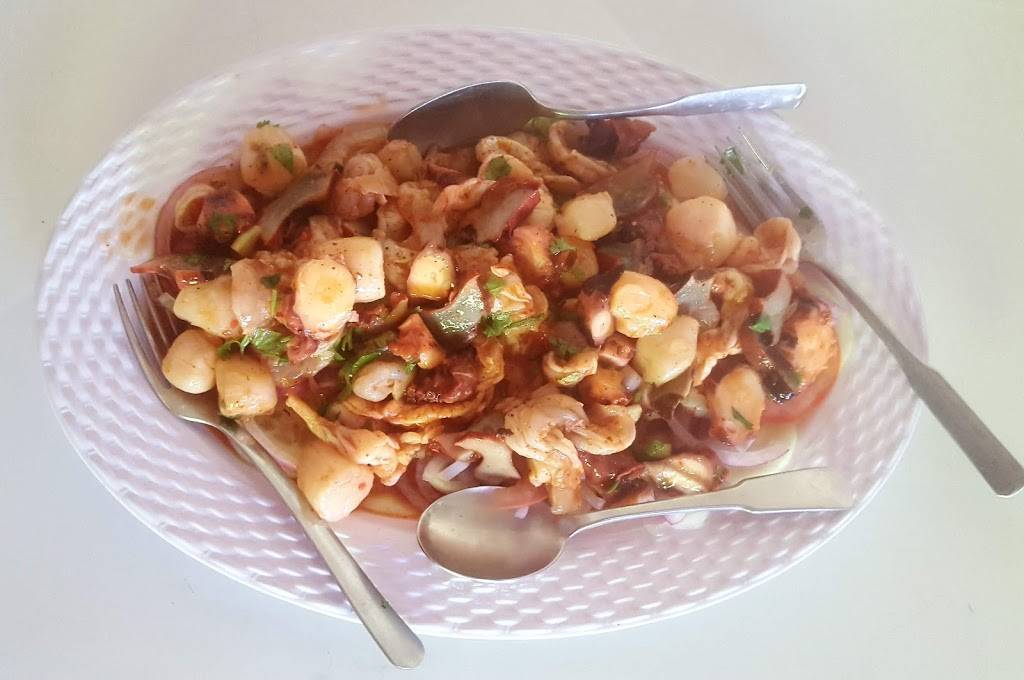 Mariscos "La Carreta" | restaurant | Gold Coast, Baja California, Mexico | 016611138529 OR +52 661 113 8529