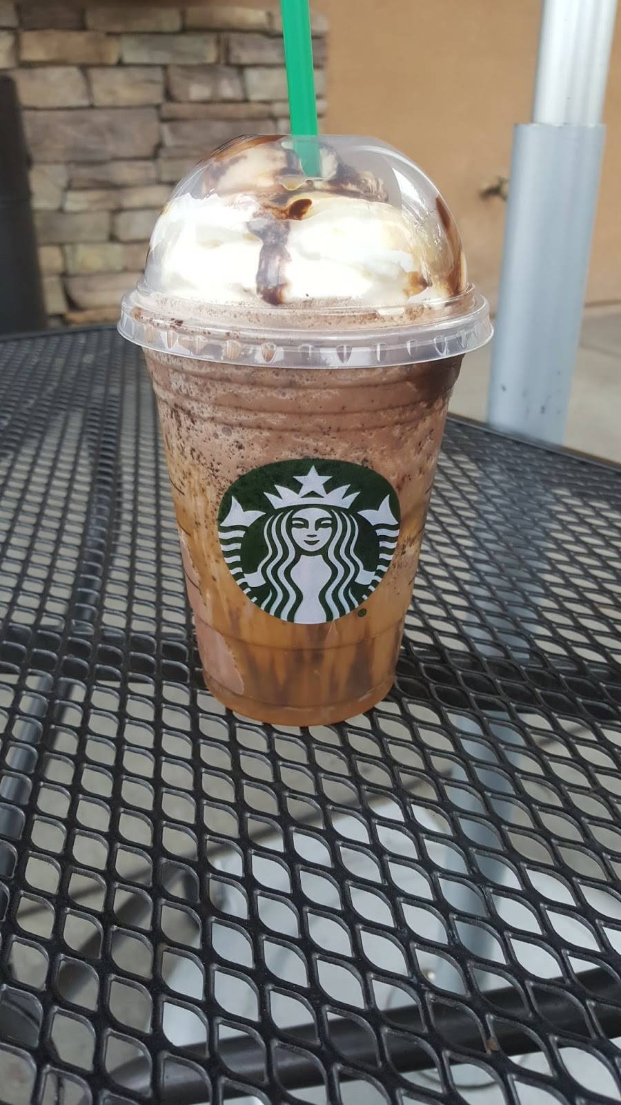 Starbucks | cafe | 126 E Redlands Blvd, San Bernardino, CA 92408, USA | 9095140747 OR +1 909-514-0747