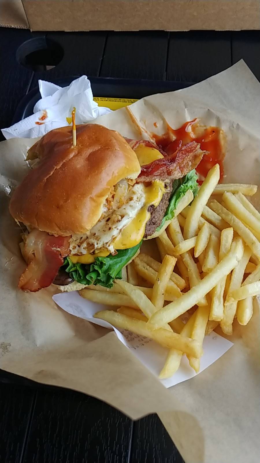 Luckys Burger & Brew Marietta | restaurant | 68 North Marietta Pkwy NW Suite 102, Marietta, GA 30060, USA | 6788100000 OR +1 678-810-0000