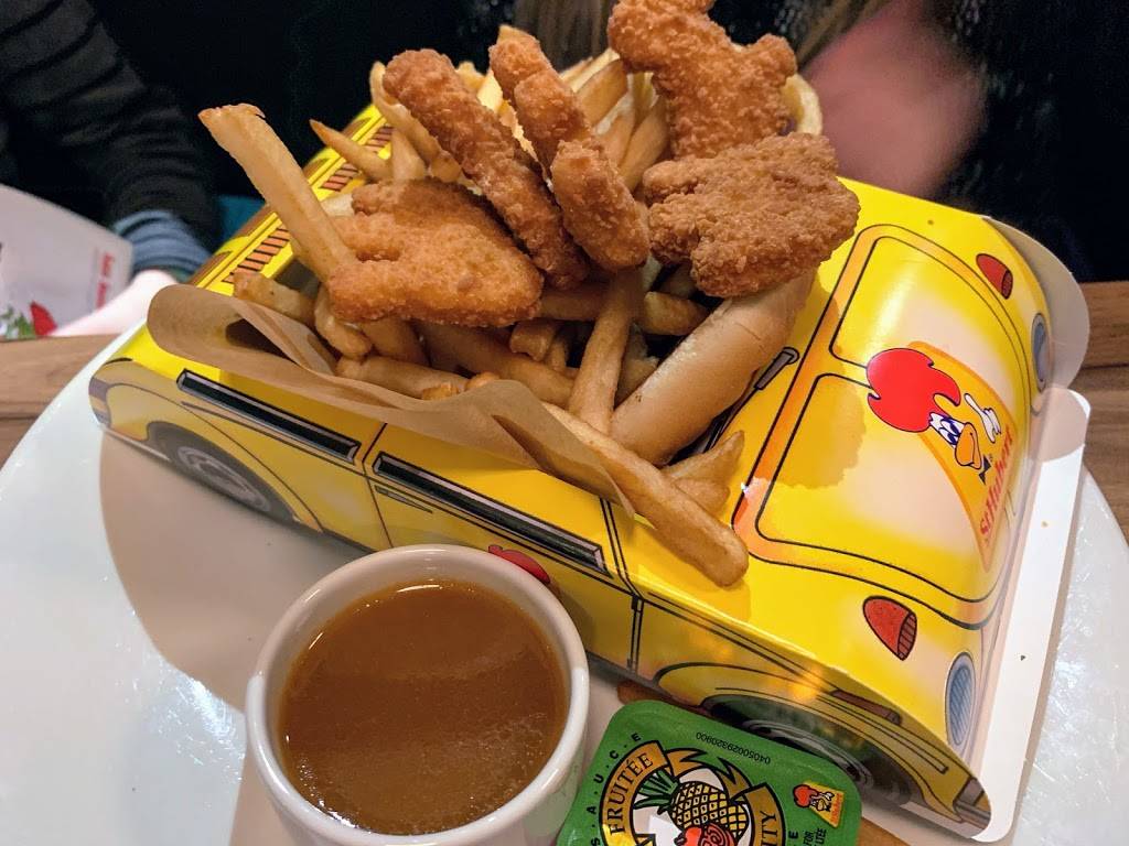 Rôtisserie St-Hubert | restaurant | 1111 Boulevard des Laurentides, Laval, QC H7N 5B5, Canada | 5143855555 OR +1 514-385-5555