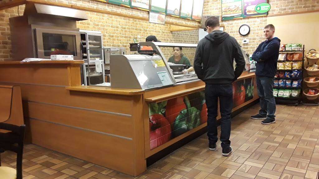 Subway | restaurant | 8401 Hampton Blvd, Norfolk, VA 23505, USA | 7574894621 OR +1 757-489-4621
