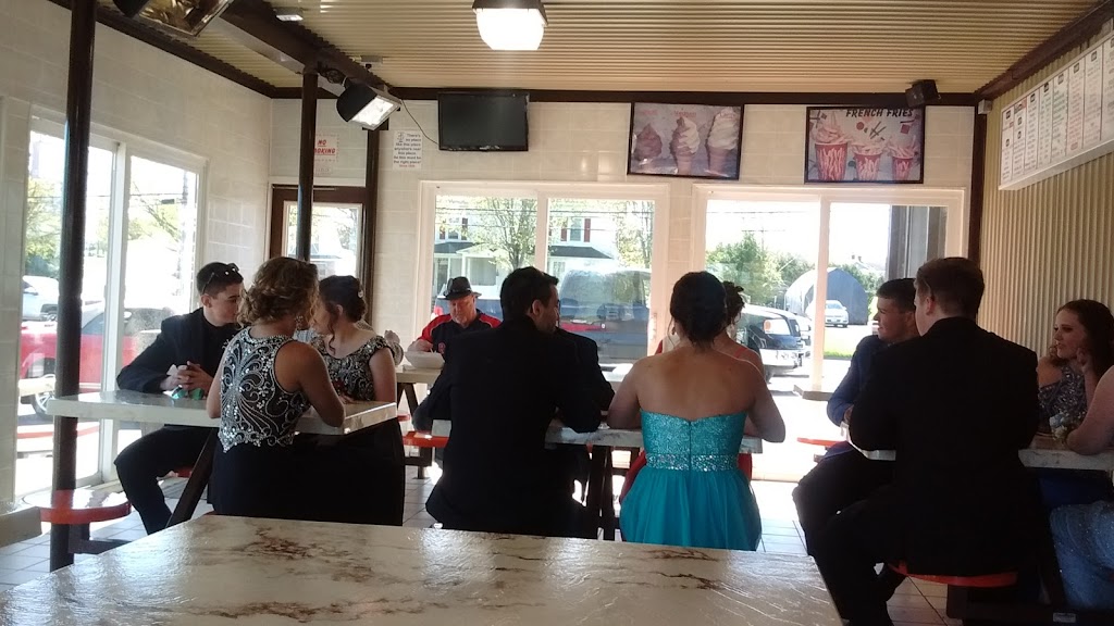 Van Buren Tasty Food | restaurant | 232 Main St, Van Buren, ME 04785, USA | 2078683011 OR +1 207-868-3011