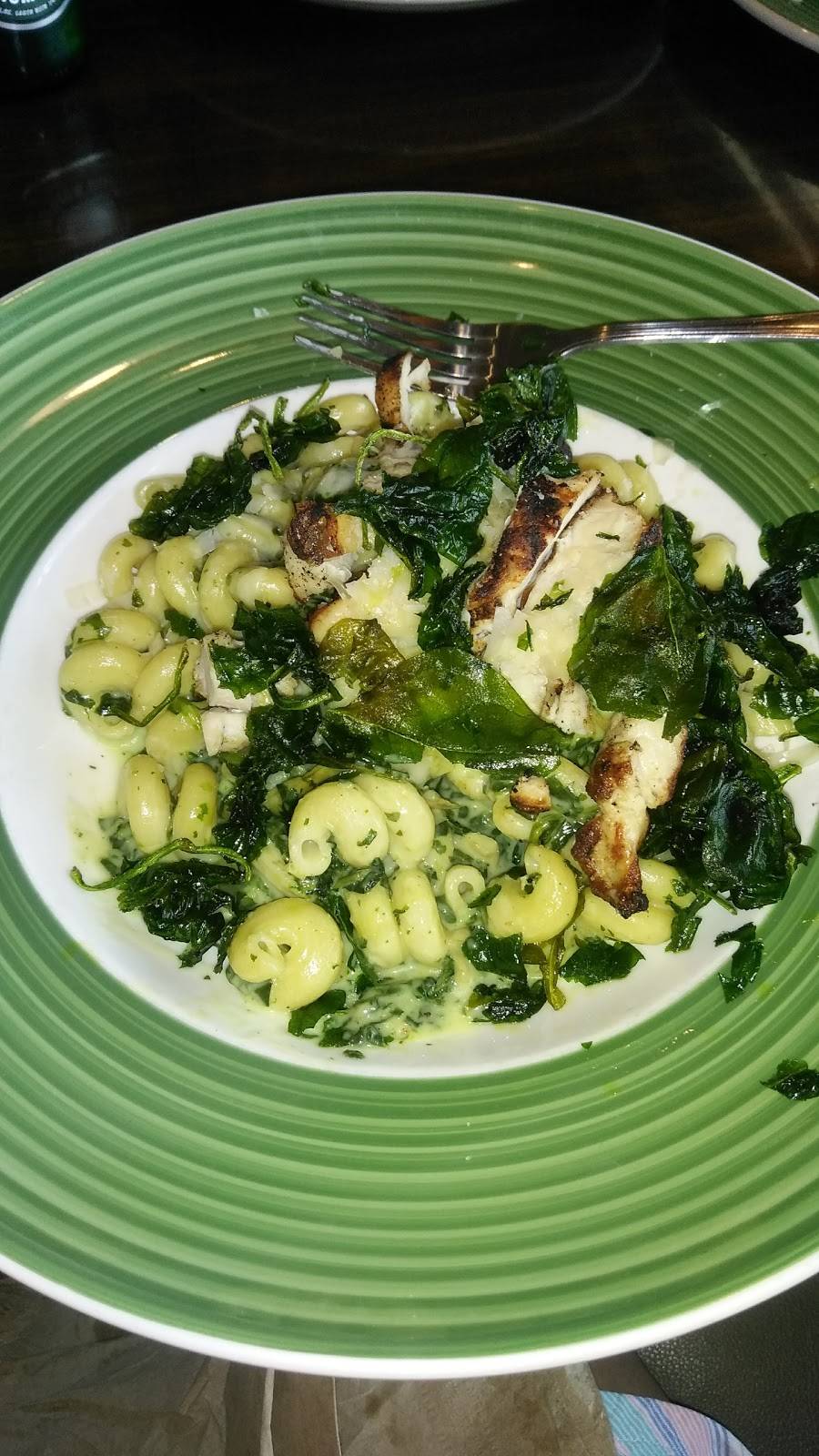 Applebees Grill + Bar | restaurant | 1305 West Chester Pike Manoa Shopping Center, Havertown, PA 19083, USA | 6104492296 OR +1 610-449-2296