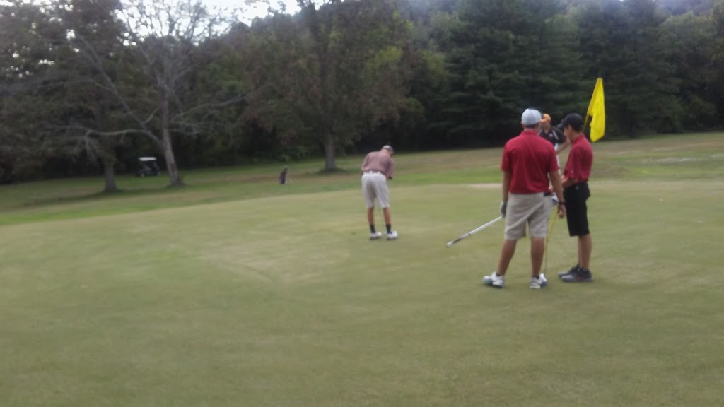 Big Bend Golf Course | restaurant | 315 W 10th St, Uhrichsville, OH 44683, USA | 7402297660 OR +1 740-229-7660