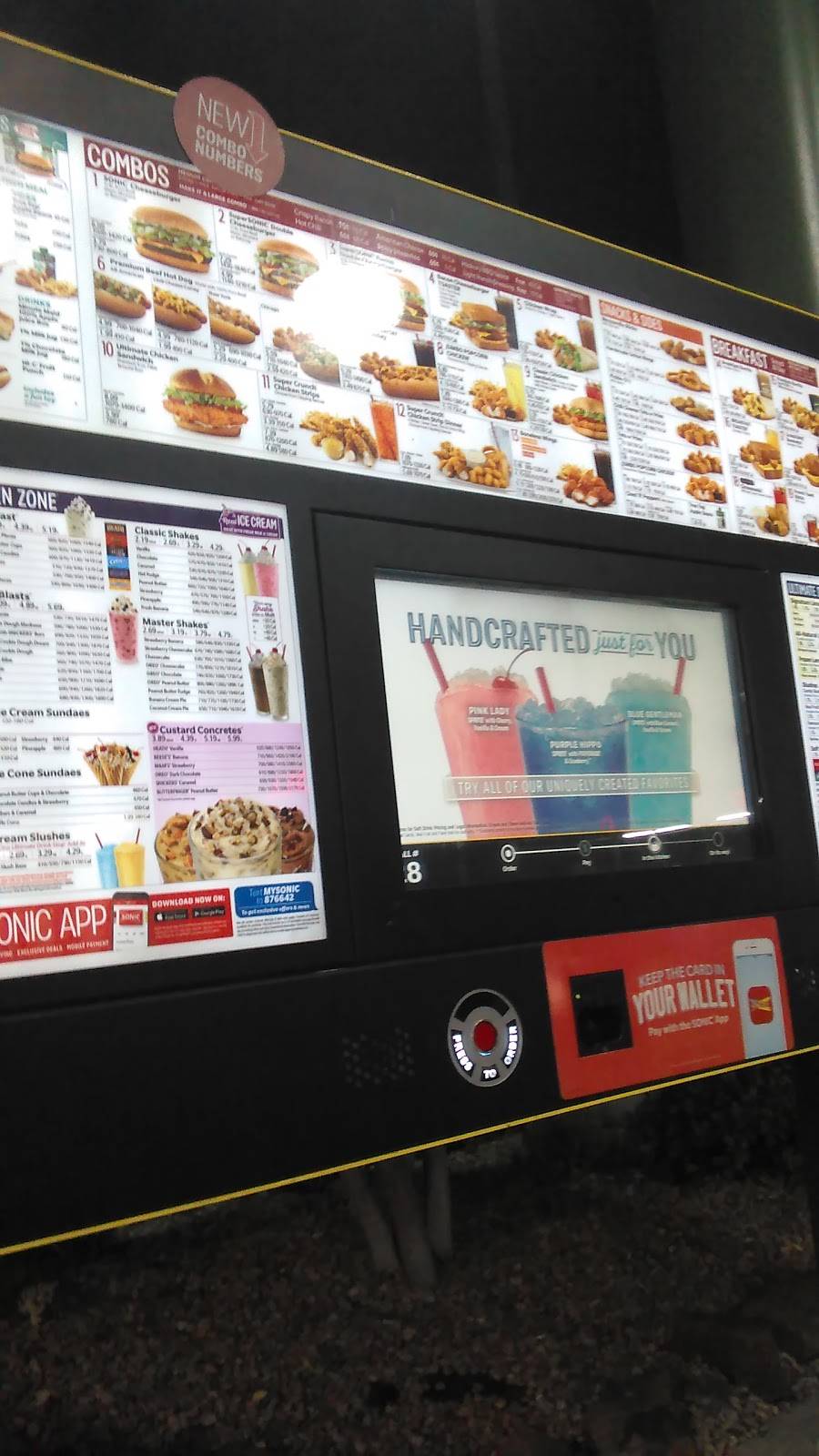 Sonic Drive-In | restaurant | 1300 E Lindsey St, Norman, OK 73071, USA | 4053604244 OR +1 405-360-4244