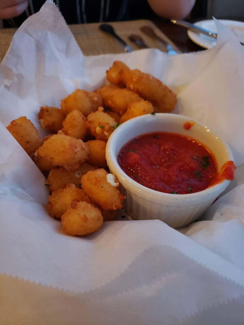 Ledges Restaurant at The White Mountain Hotel | restaurant | 87 Fairway Dr, North Conway, NH 03860, USA | 6033567100 OR +1 603-356-7100