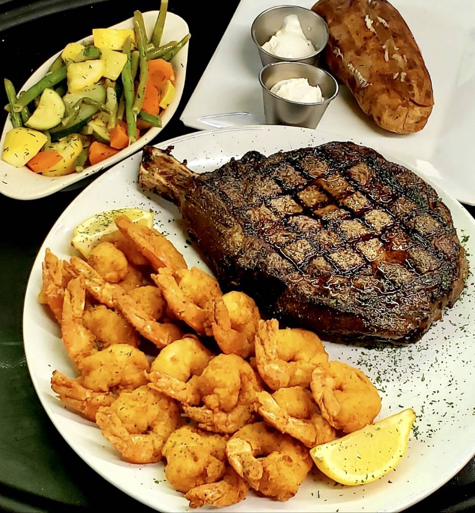 Carolina Seafood & Steak | restaurant | 9911 N Kings Hwy, Myrtle Beach, SC 29572, USA | 8439459288 OR +1 843-945-9288