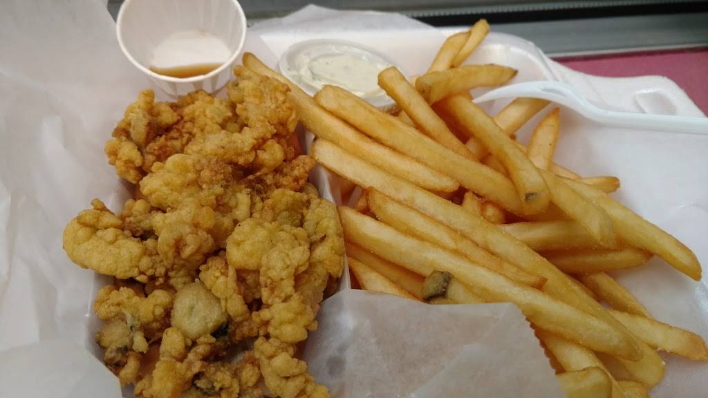 The Star Drive-In | restaurant | 205 Myricks St, East Taunton, MA 02718, USA | 5088227827 OR +1 508-822-7827