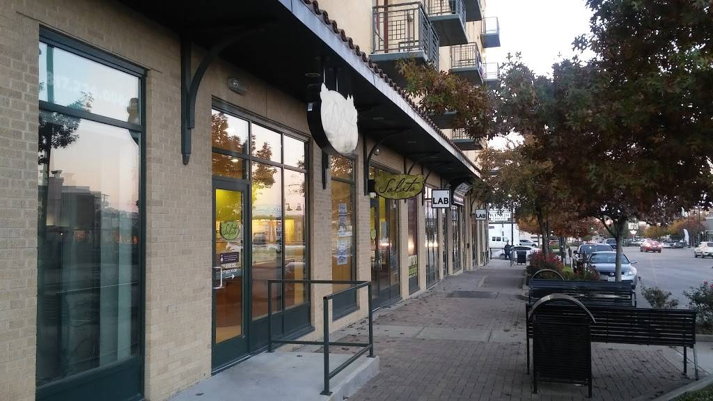 Salata | restaurant | 2864 W Berry St, Fort Worth, TX 76109, USA | 6823129400 OR +1 682-312-9400