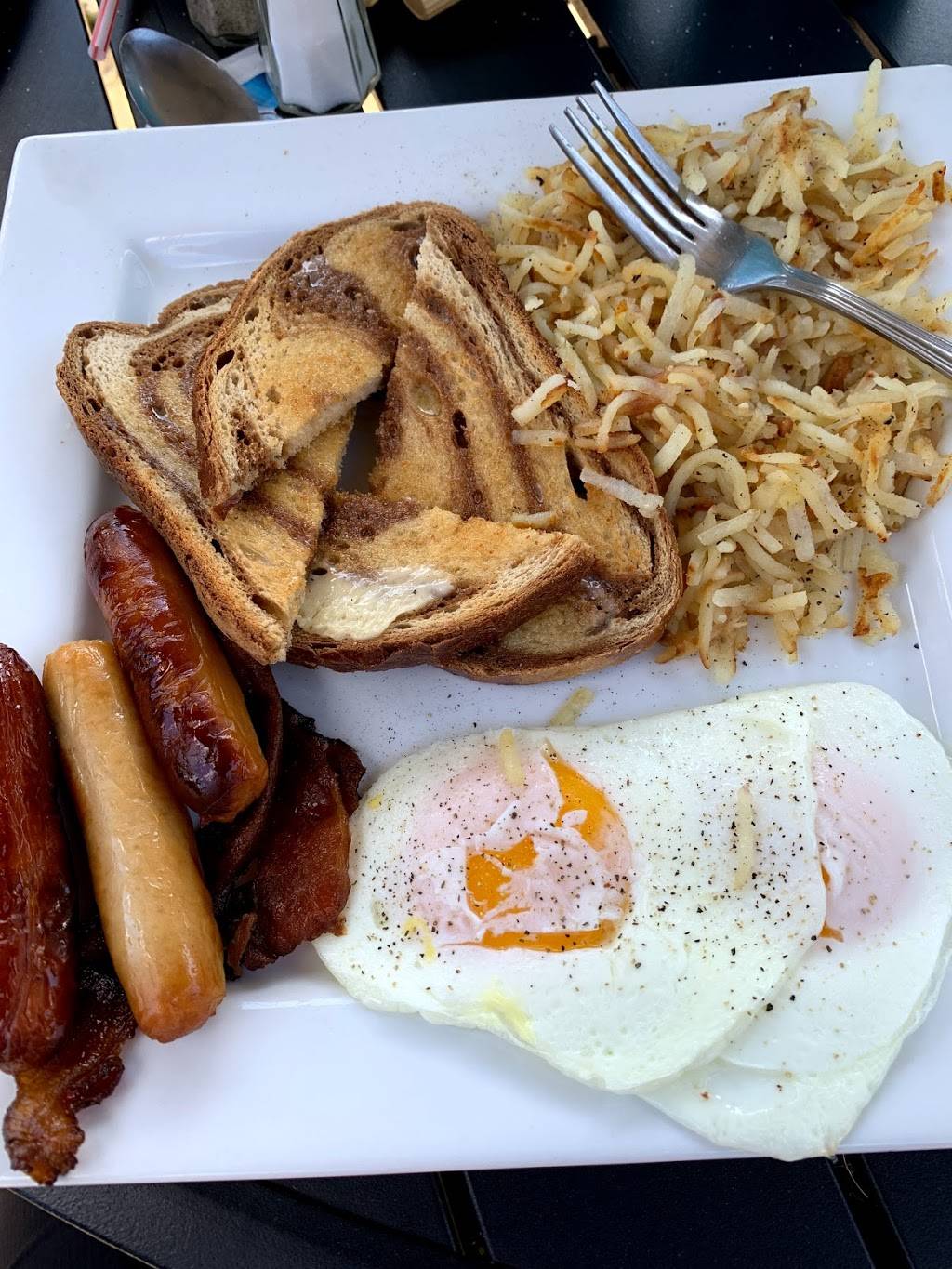 Wheatsheaf Café | restaurant | 79 Bolton St, Bobcaygeon, ON K0M 1A0, Canada | 7057389696 OR +1 705-738-9696