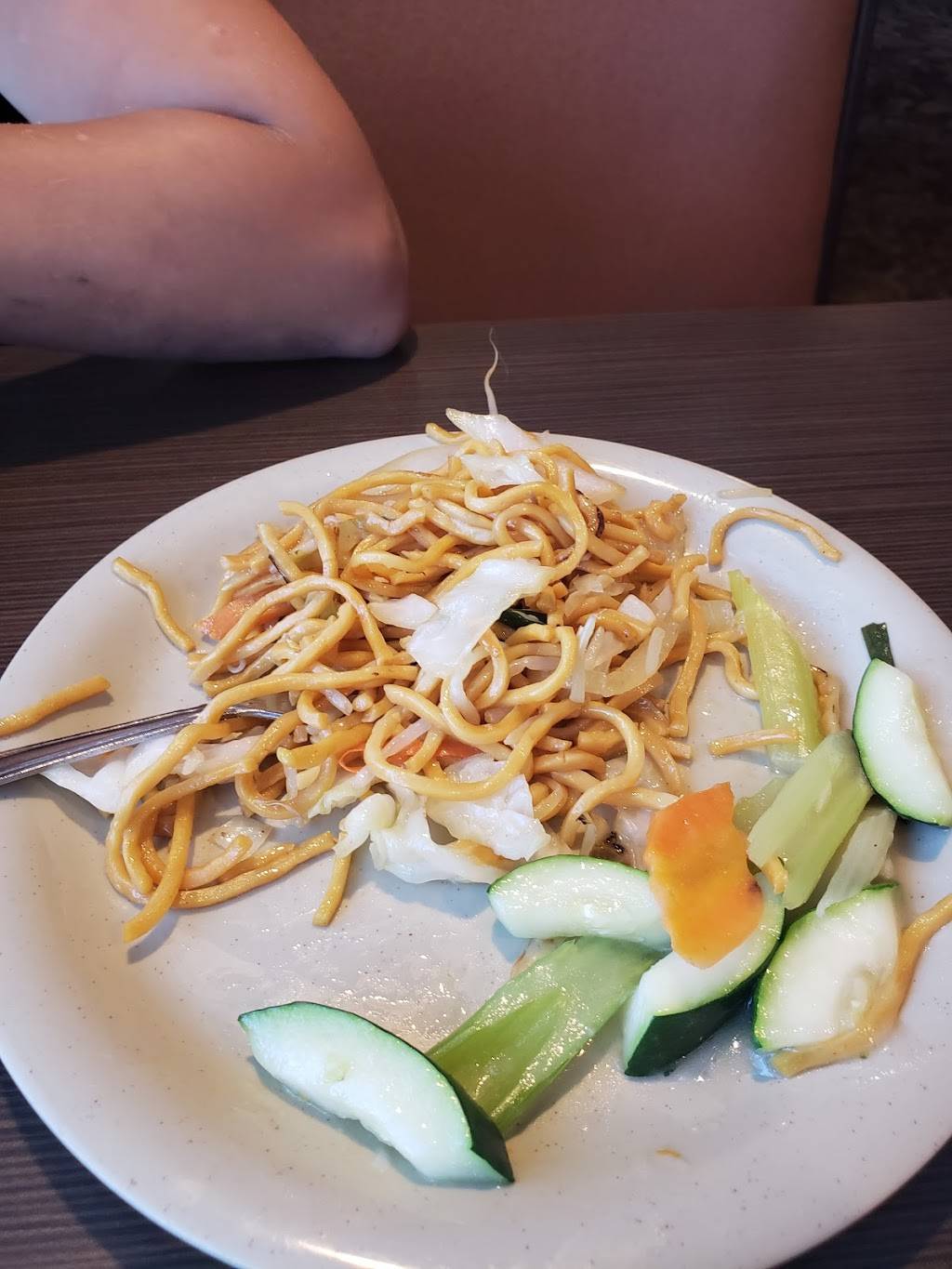 Tropical Buffet & Grill | restaurant | 19530 Nordhoff St, Northridge, CA 91324, USA | 8186786688 OR +1 818-678-6688