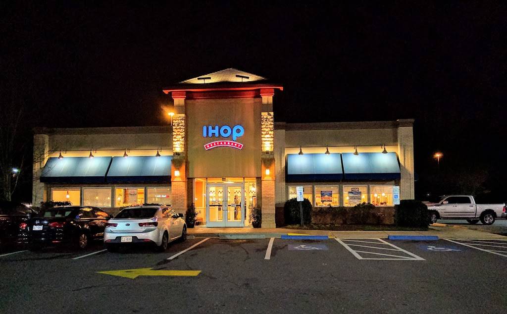 IHOP | restaurant | 8146 S Tryon St, Charlotte, NC 28273, USA | 7045885252 OR +1 704-588-5252