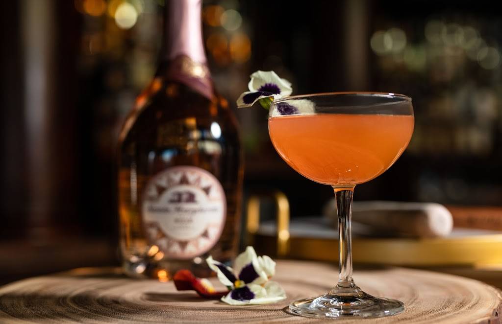 Imperial Lounge | restaurant | 2400 1st Ave, Seattle, WA 98121, USA | 2062597000 OR +1 206-259-7000