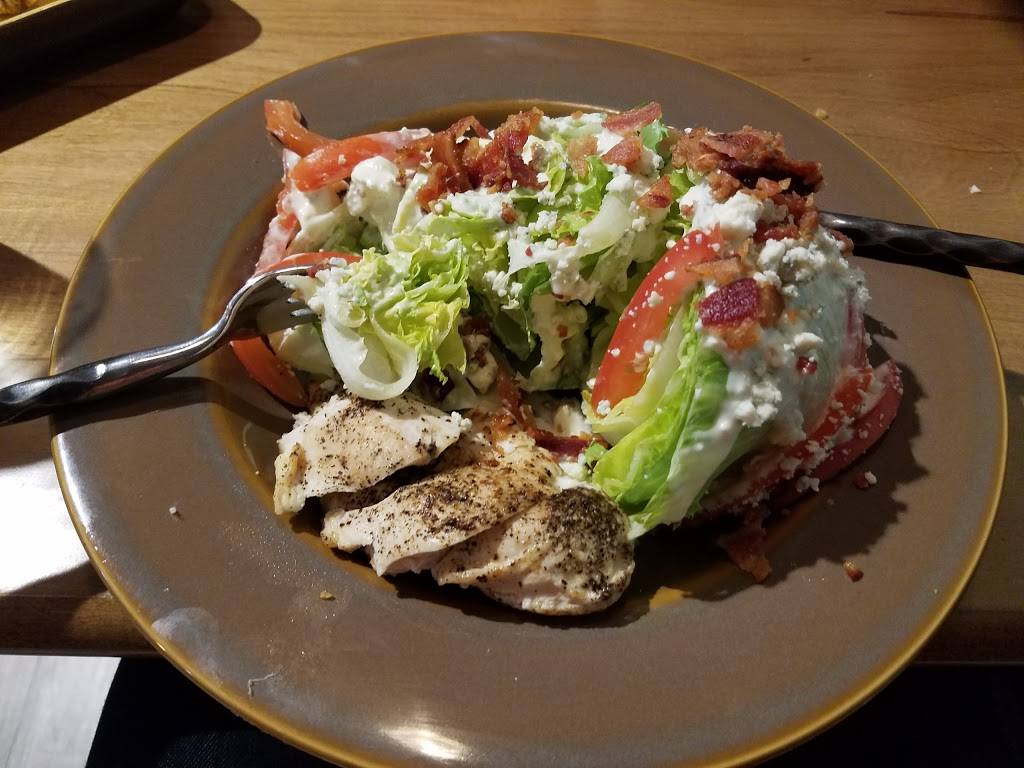 Wallaces Whiskey Room & Kitchen | restaurant | 123 N Highland Ave, Pittsburgh, PA 15206, USA | 4126650555 OR +1 412-665-0555