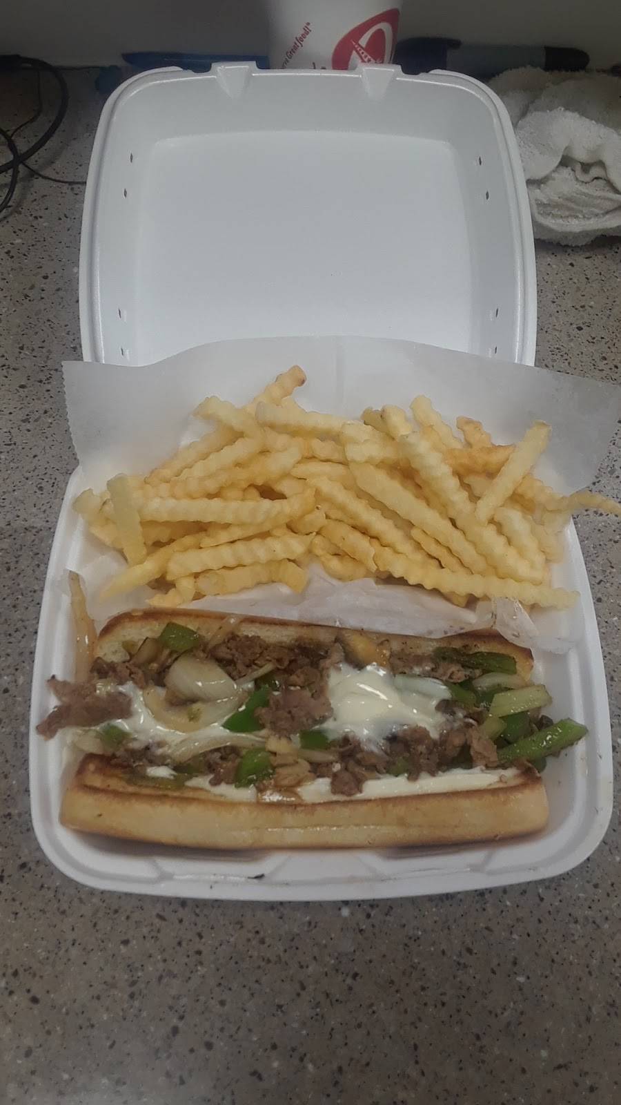 American Deli | restaurant | 3243 Jackson Ave, Memphis, TN 38122, USA | 9015902407 OR +1 901-590-2407