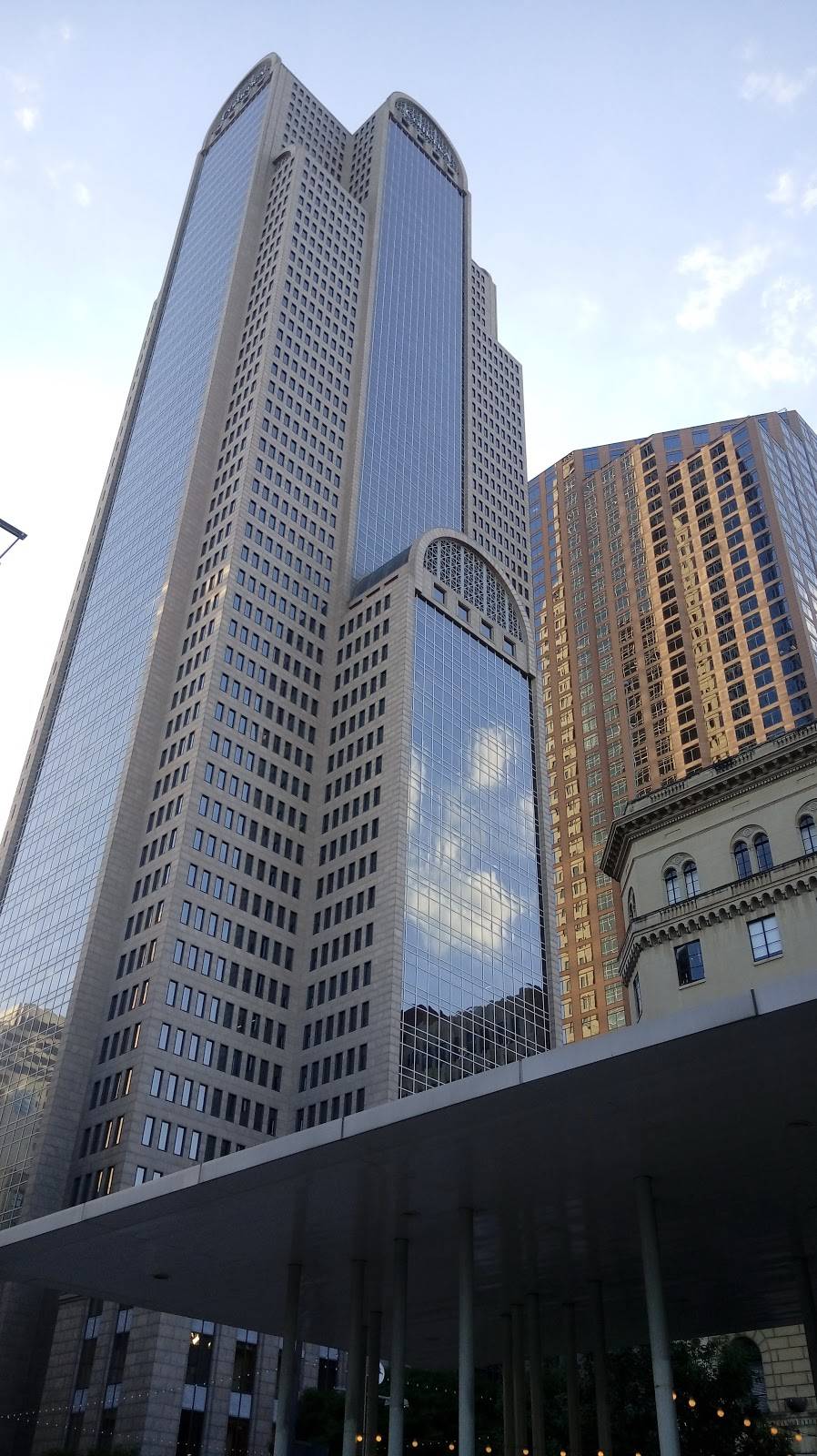 Subway | restaurant | 428 E Jefferson Blvd, Dallas, TX 75203, USA | 2149428222 OR +1 214-942-8222