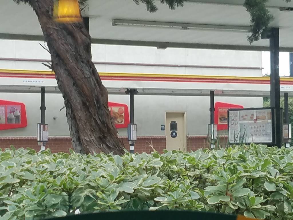 Sonic Drive-In | restaurant | 2056 W. Orangeburg Avenue, Modesto, CA 95350, USA | 2095258227 OR +1 209-525-8227