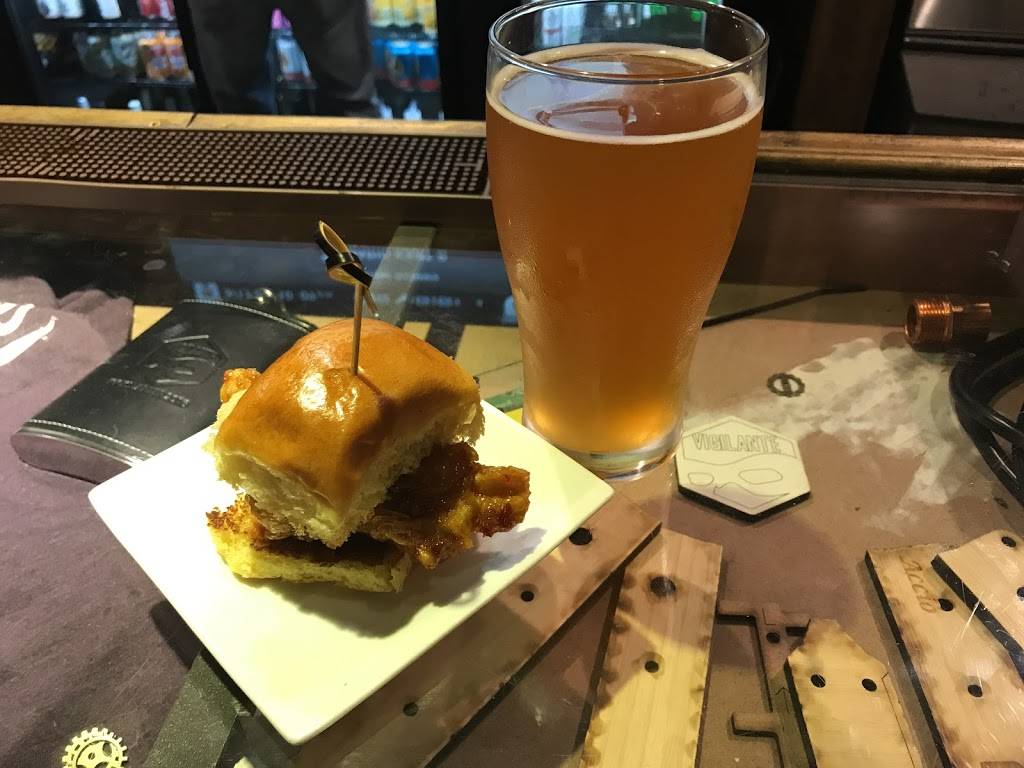 Vigilante Gastropub & Games | restaurant | 7010 Easy Wind Dr #150, Austin, TX 78752, USA | 5125381516 OR +1 512-538-1516