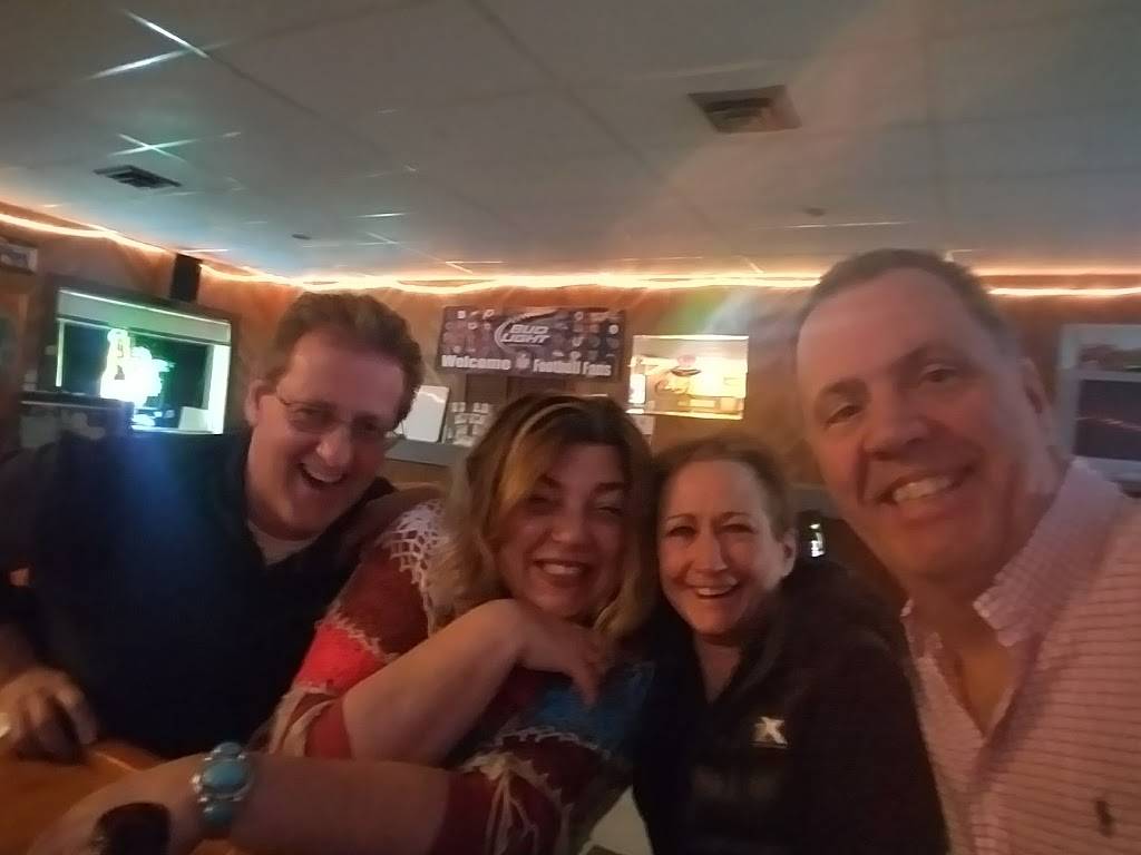 Hillside Cafe & Pub | restaurant | 20 N Spring St # 1, Ansonia, CT 06401, USA | 2037322451 OR +1 203-732-2451