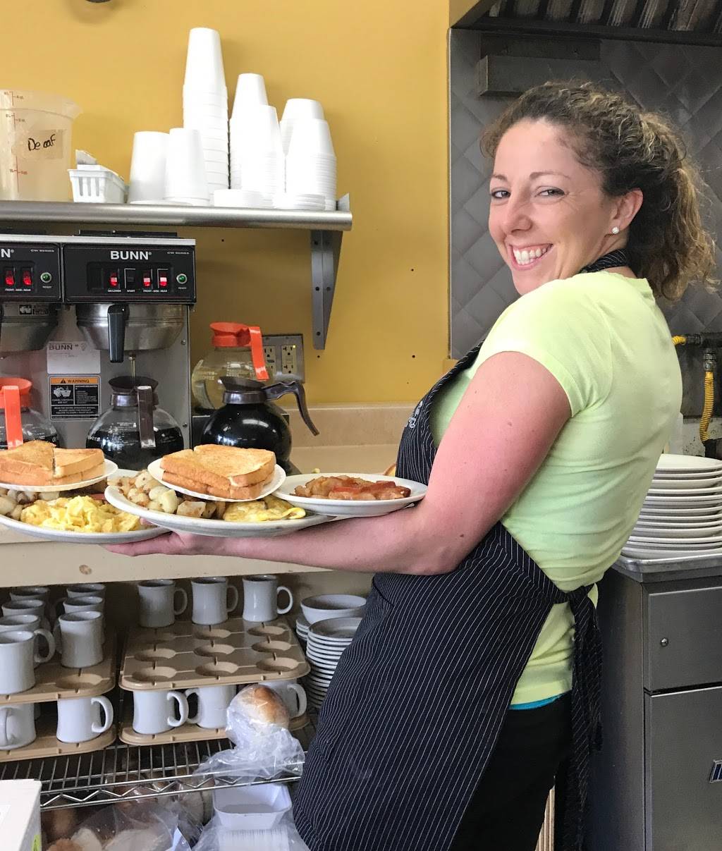 Sharons Place | restaurant | 411 S Washington Ave, Scranton, PA 18505, USA | 5703437712 OR +1 570-343-7712