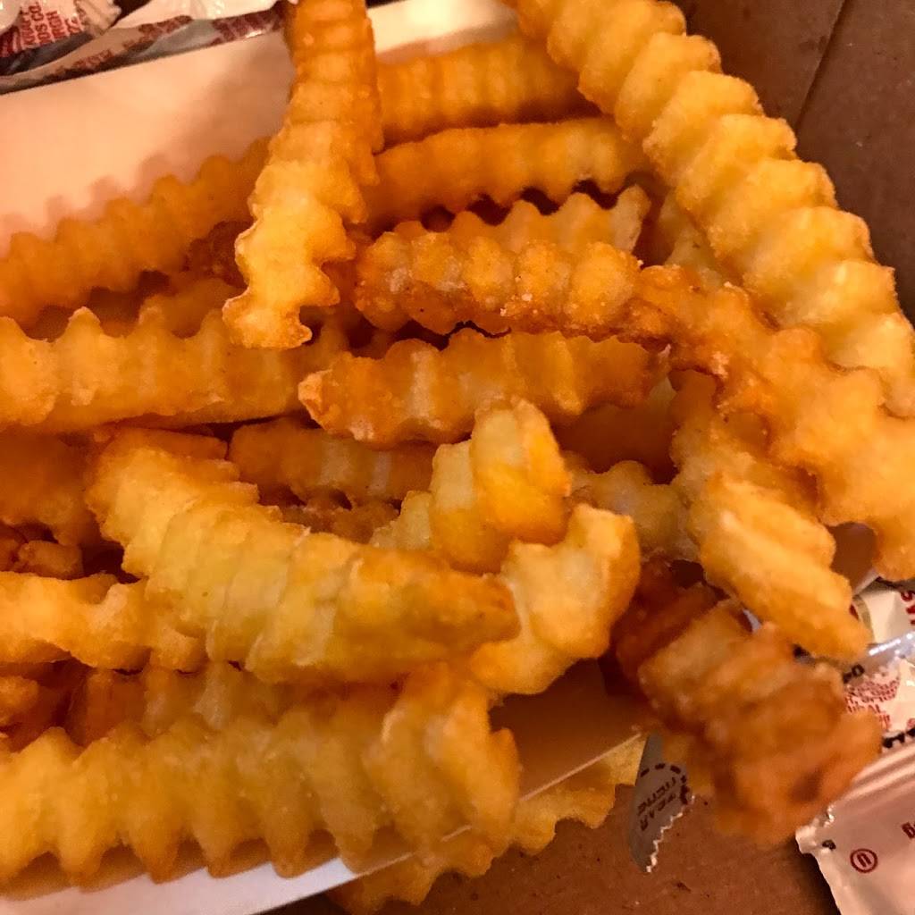 Shake Shack | restaurant | 6440E Pacific Coast Hwy Suite 100, Long Beach, CA 90803, USA | 5623802090 OR +1 562-380-2090