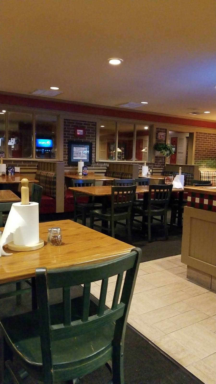 Pizza Hut | meal takeaway | 5229 N US Hwy 231, Wetumpka, AL 36092, USA | 3345675504 OR +1 334-567-5504