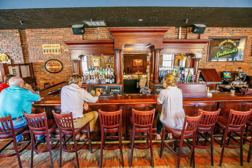 Maggie Mileys | restaurant | 126 E Beaufort St, Normal, IL 61761, USA | 3098074301 OR +1 309-807-4301