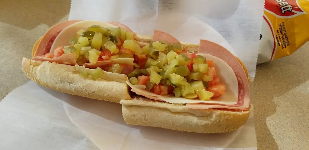 Brothers Roast Beef | restaurant | 148 Washington St, Weymouth, MA 02188, USA | 7813315551 OR +1 781-331-5551