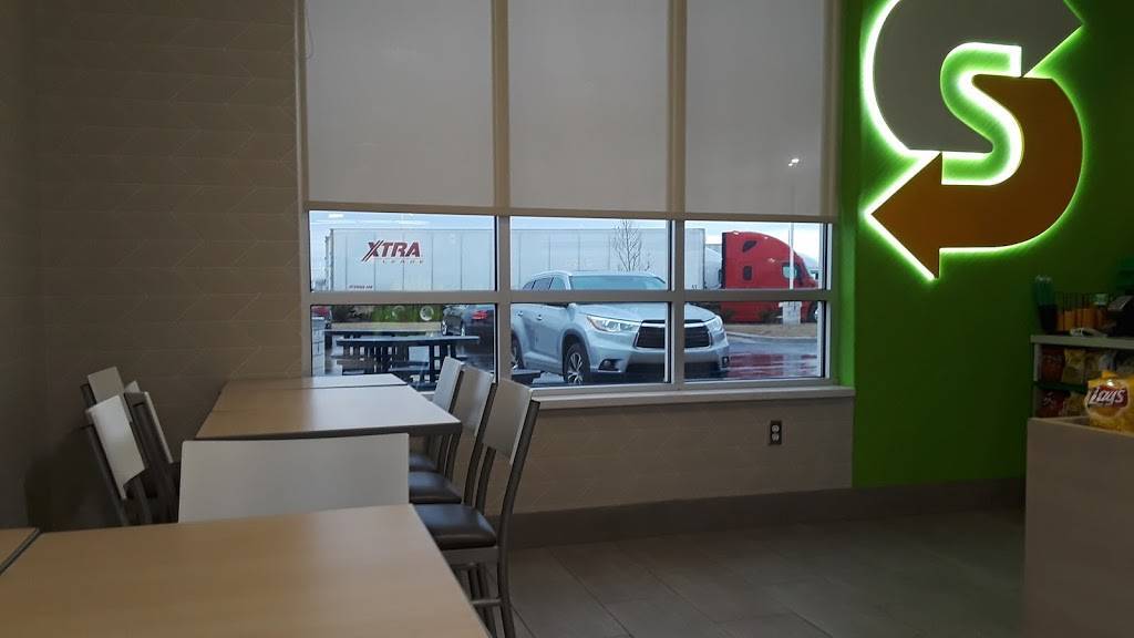 Subway Restaurants | restaurant | 856 Frank Rd, Columbus, OH 43223, USA | 6143407043 OR +1 614-340-7043