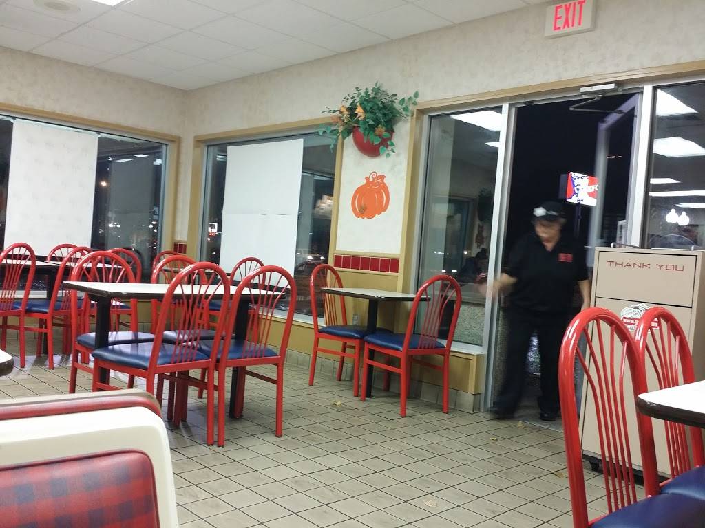 KFC | restaurant | 428 Ridge Rd, Munster, IN 46321, USA | 2198365760 OR +1 219-836-5760