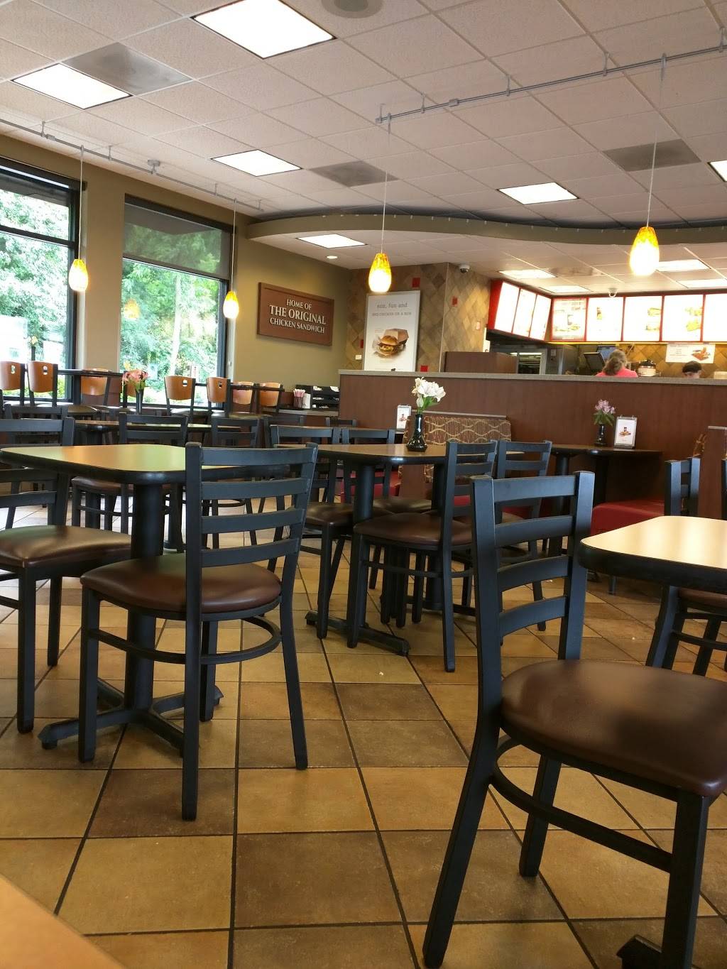 Chick-fil-A | restaurant | 1691 E Market St, Harrisonburg, VA 22801, USA | 5405742232 OR +1 540-574-2232