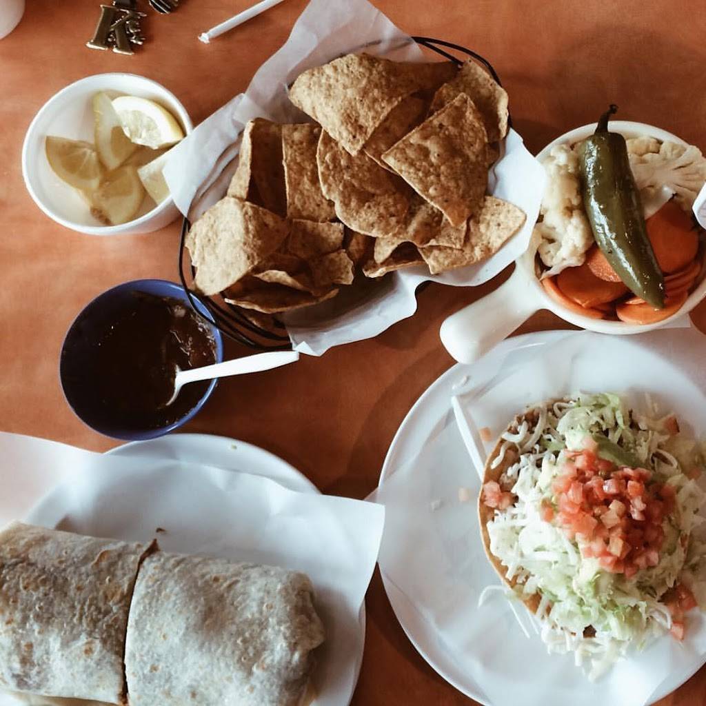 Los Comales Aurora | restaurant | 830 N Farnsworth Ave, Aurora, IL 60505, USA | 6308206988 OR +1 630-820-6988