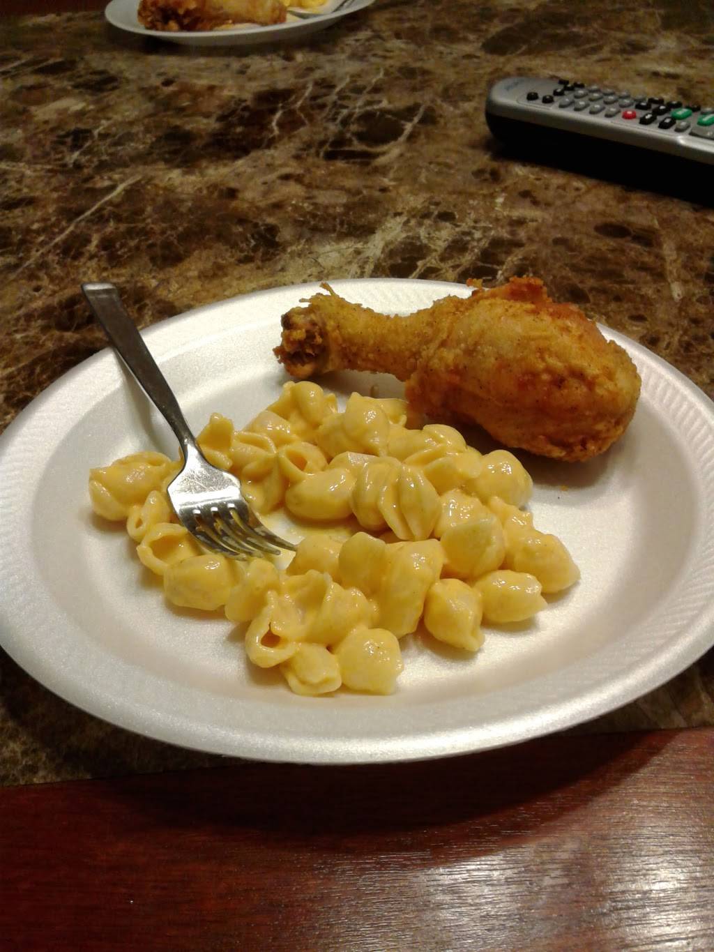 KFC | restaurant | 1700 N, Vandalia St, Collinsville, IL 62234, USA | 6183446553 OR +1 618-344-6553