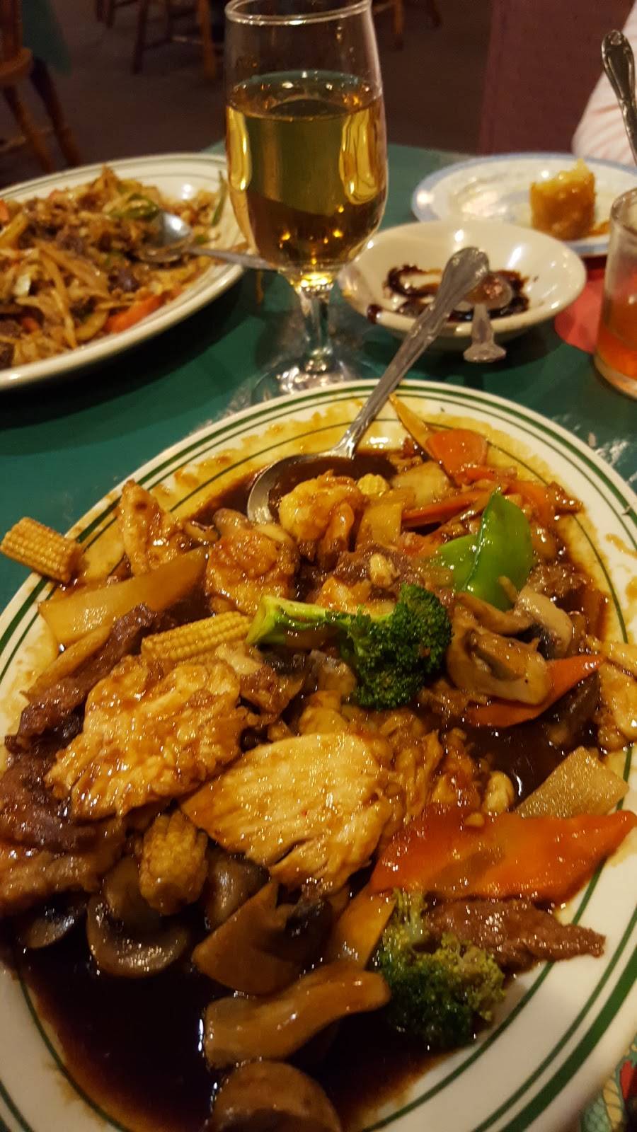 China Chef | restaurant | 1224 Milwaukee Ave, South Milwaukee, WI 53172, USA | 4147641966 OR +1 414-764-1966