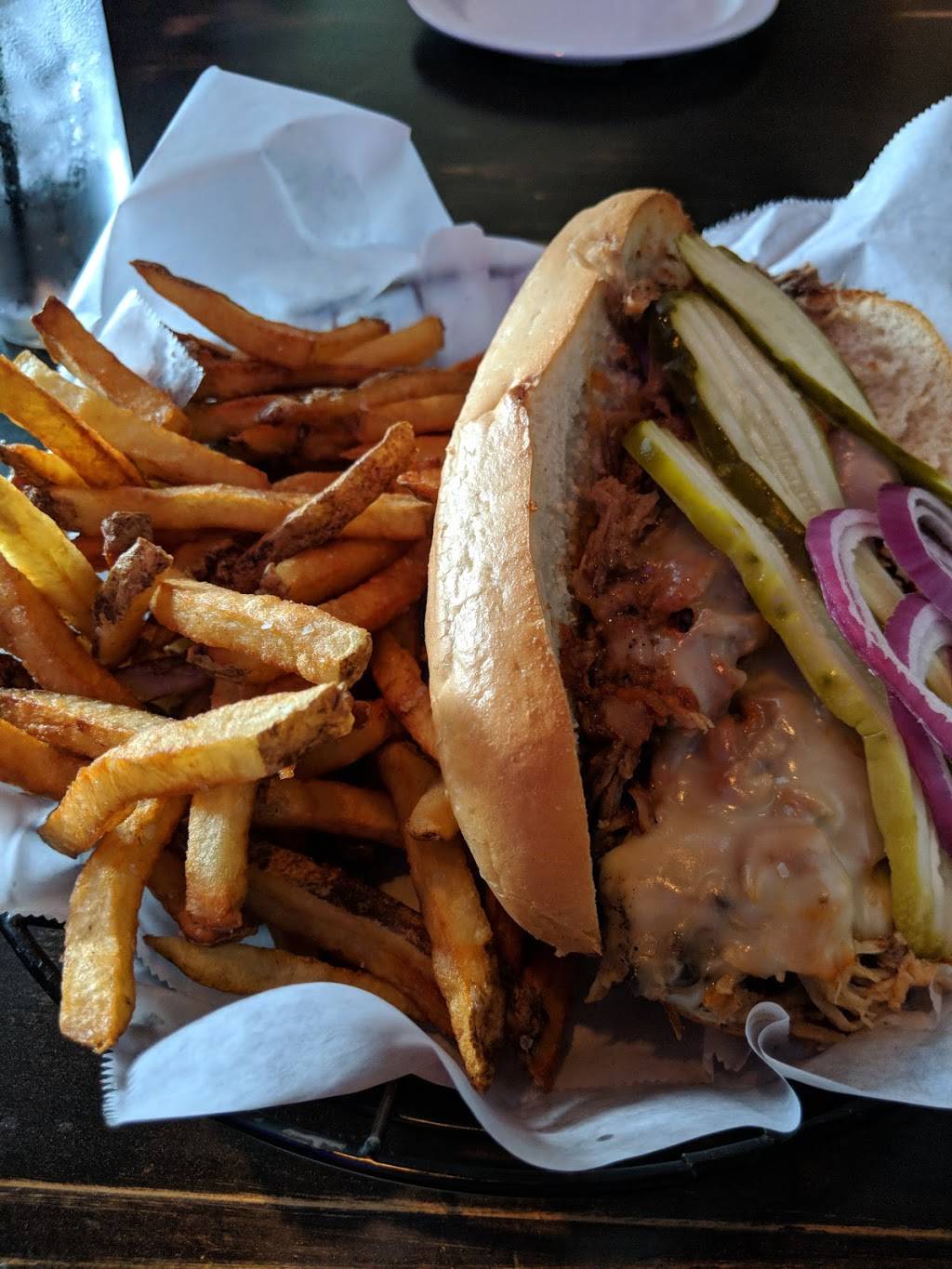 Barrel Junction | restaurant | 5560 Community Center Dr, Gibsonia, PA 15044, USA | 7244430066 OR +1 724-443-0066