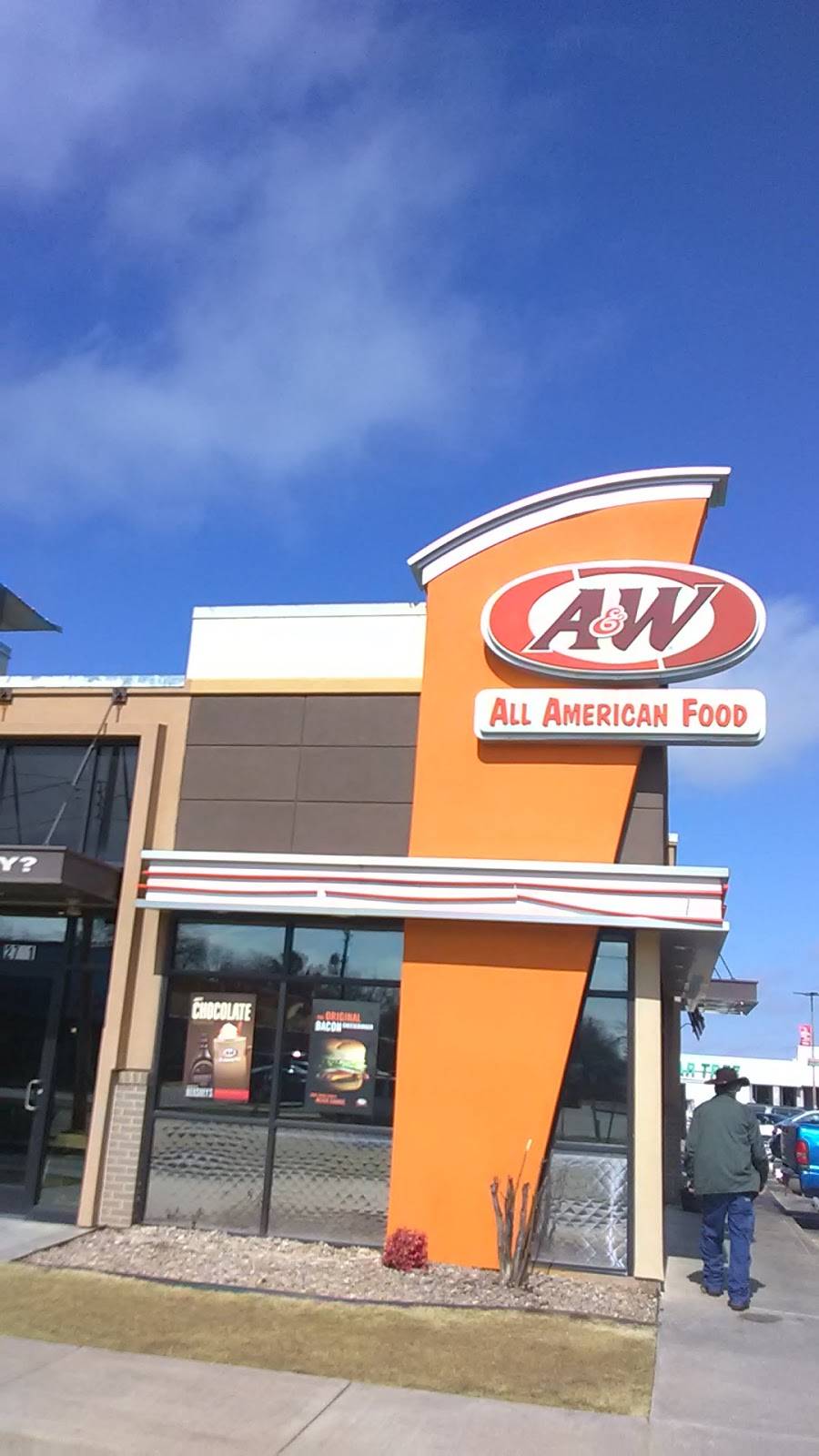 A&W Restaurant | restaurant | 2741 SW 29th St, Oklahoma City, OK 73119, USA | 4056326102 OR +1 405-632-6102