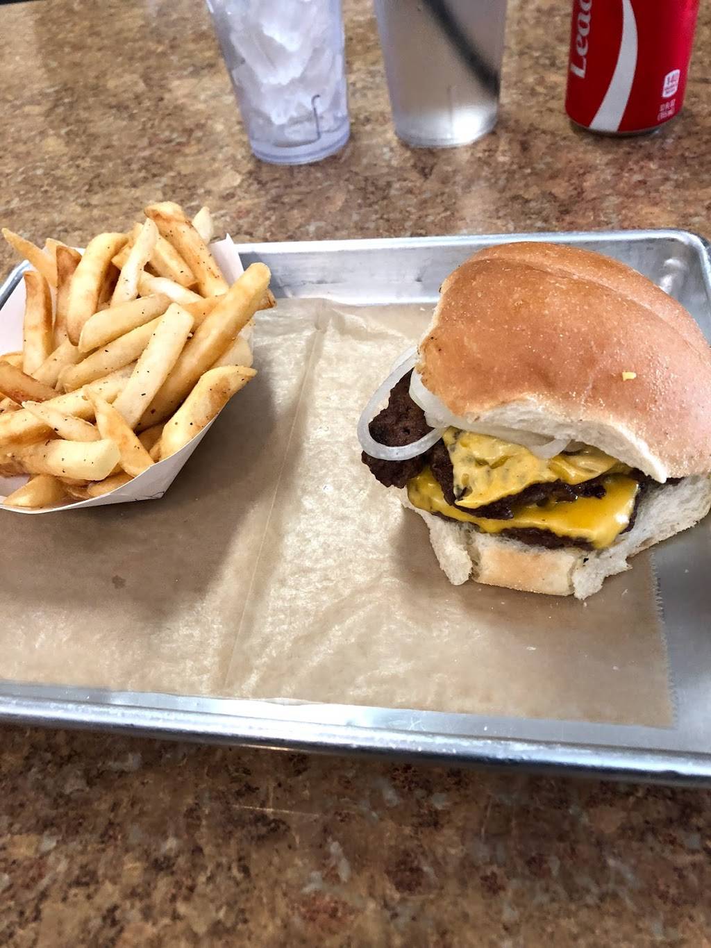 Als Hamburger | restaurant | 131 S Washington St, Green Bay, WI 54301, USA | 9204375114 OR +1 920-437-5114