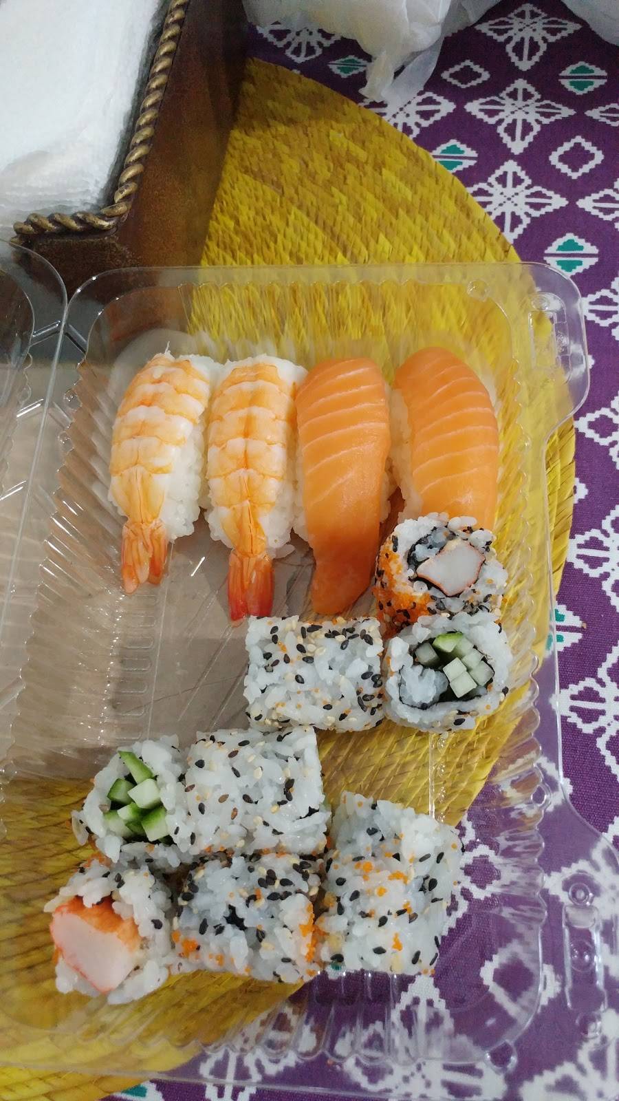 SOUCHi bar à sushi | restaurant | 6615 Boulevard Monk, Montréal, QC H4E 3J2, Canada | 5145448444 OR +1 514-544-8444